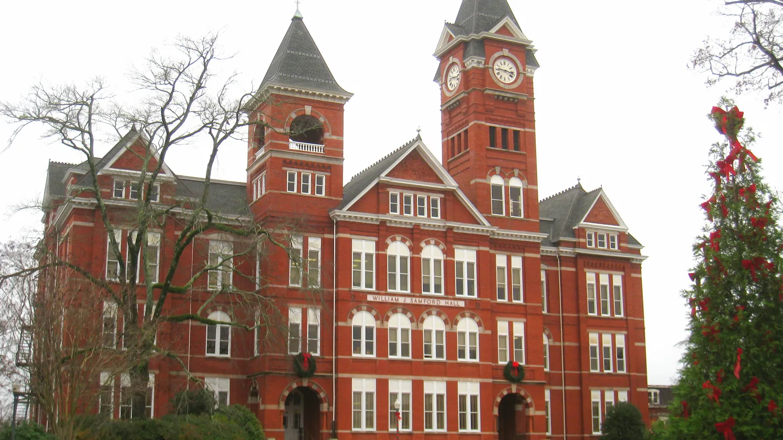 Samford Hall, the historic centerpiece of Auburn University's campus