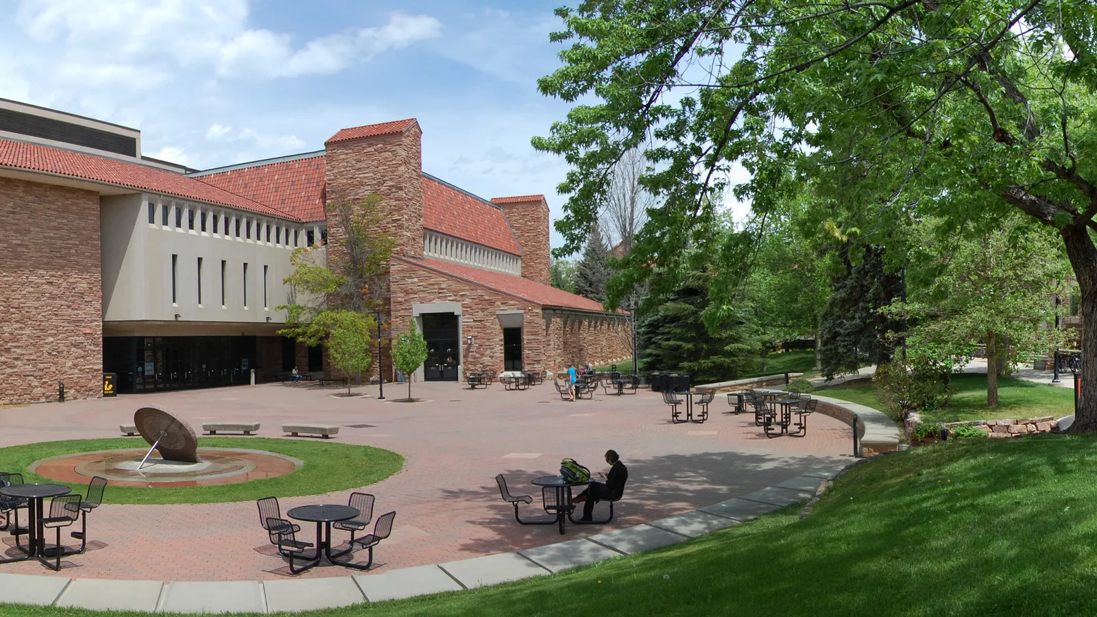 A courtyard on the University of Colorado Boulder campus